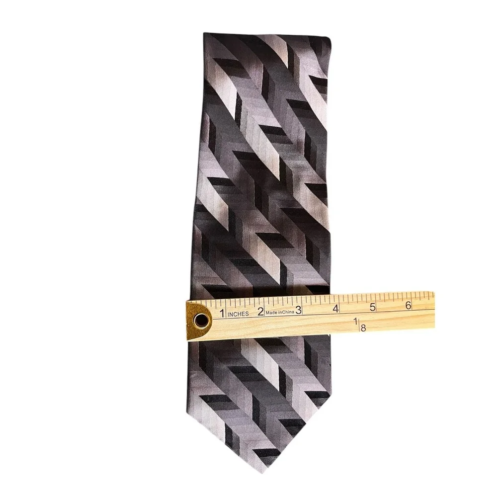 Innocenti Oro by Tom James Geometric Necktie‎ All Silk Designer Tie Gray Black